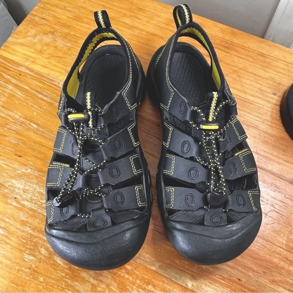 Keen Big Kids Newport H2 Nubuck Hybrid Sandals Waterproof Unisex